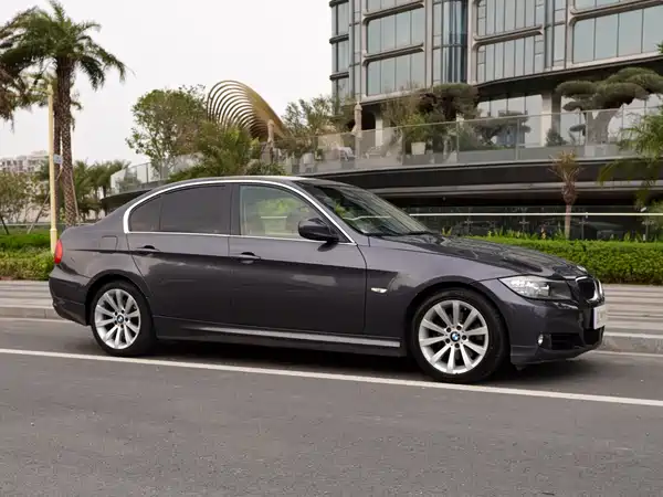 BMW 3 Series 2009