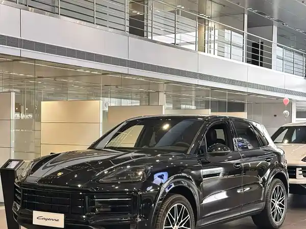 Porsche Cayenne 2025