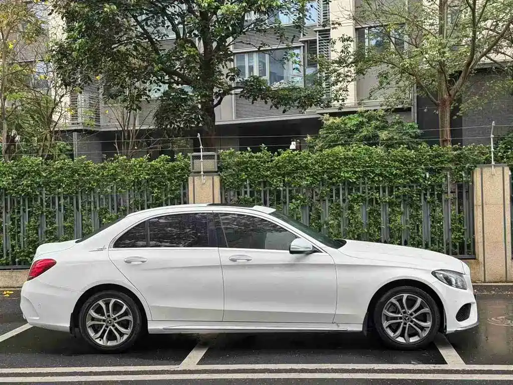 Mercedes-Benz C-Class 2019 — фото 2
