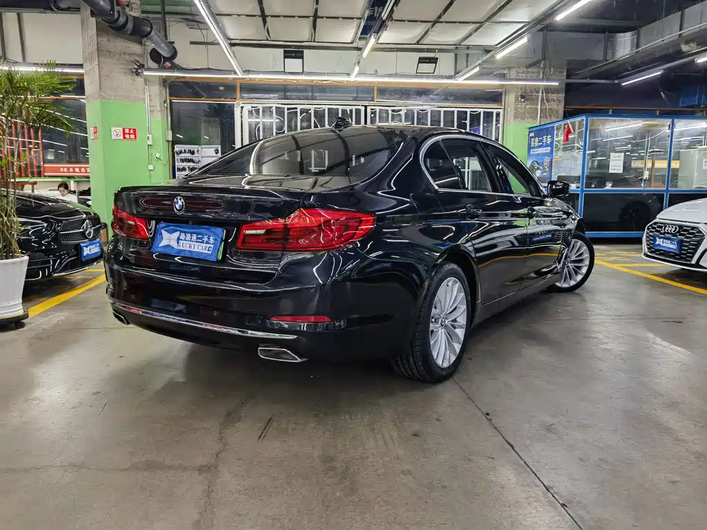 BMW 5 Series New Energy 2020 — фото 6