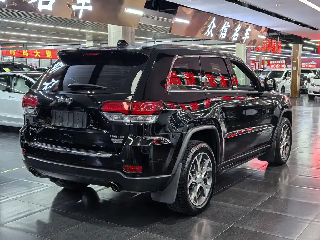 Jeep Grand Cherokee 2021 — фото 4