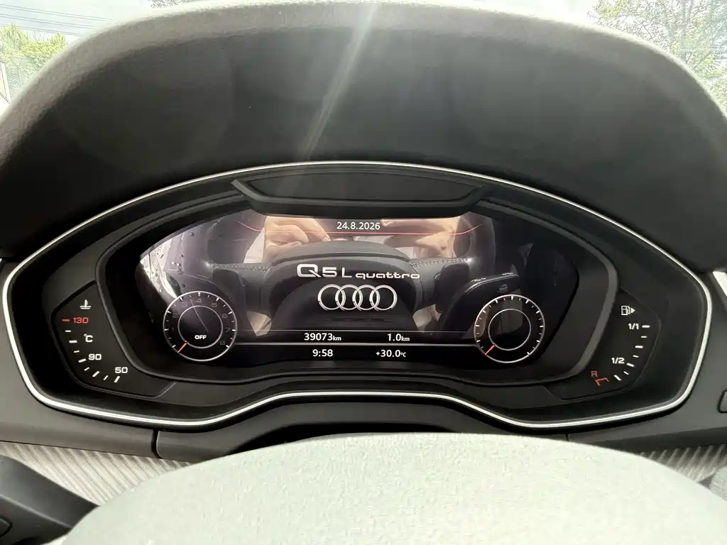Audi Q5L 2022 — фото 15