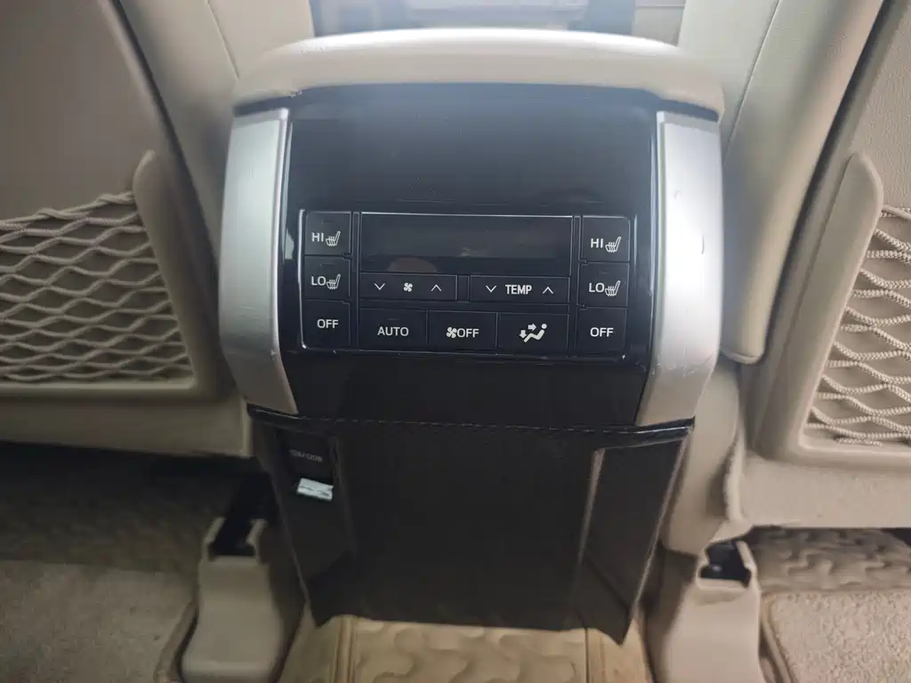 Toyota Prado 2019 — фото 13