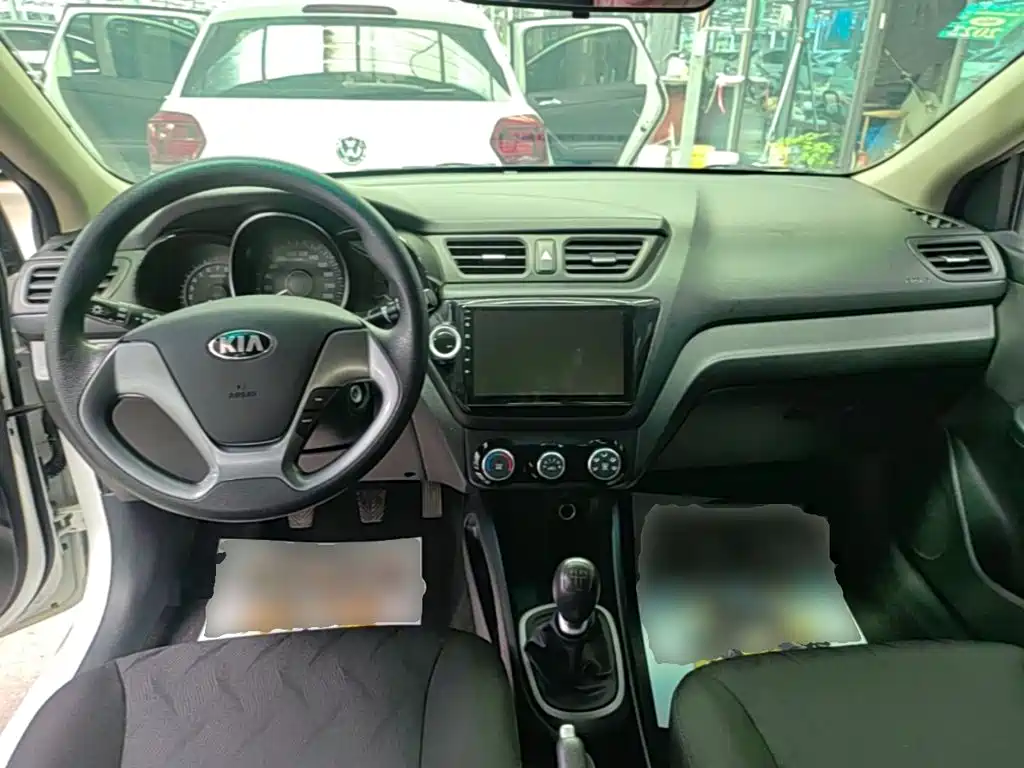 Kia K2 2016 — фото 10