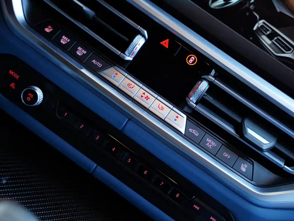 BMW M3 2021 — фото 32