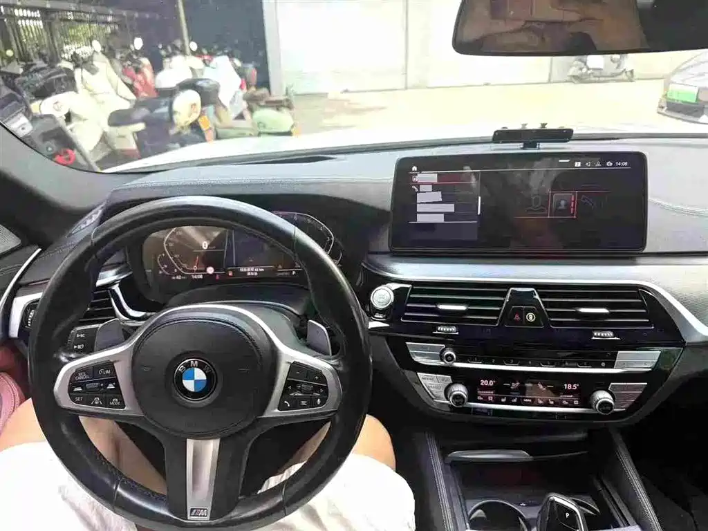 BMW 5 Series 2022