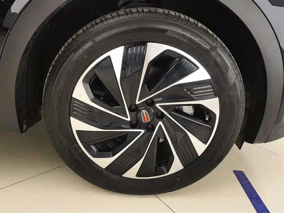 Hongqi HS7 PHEV 2024