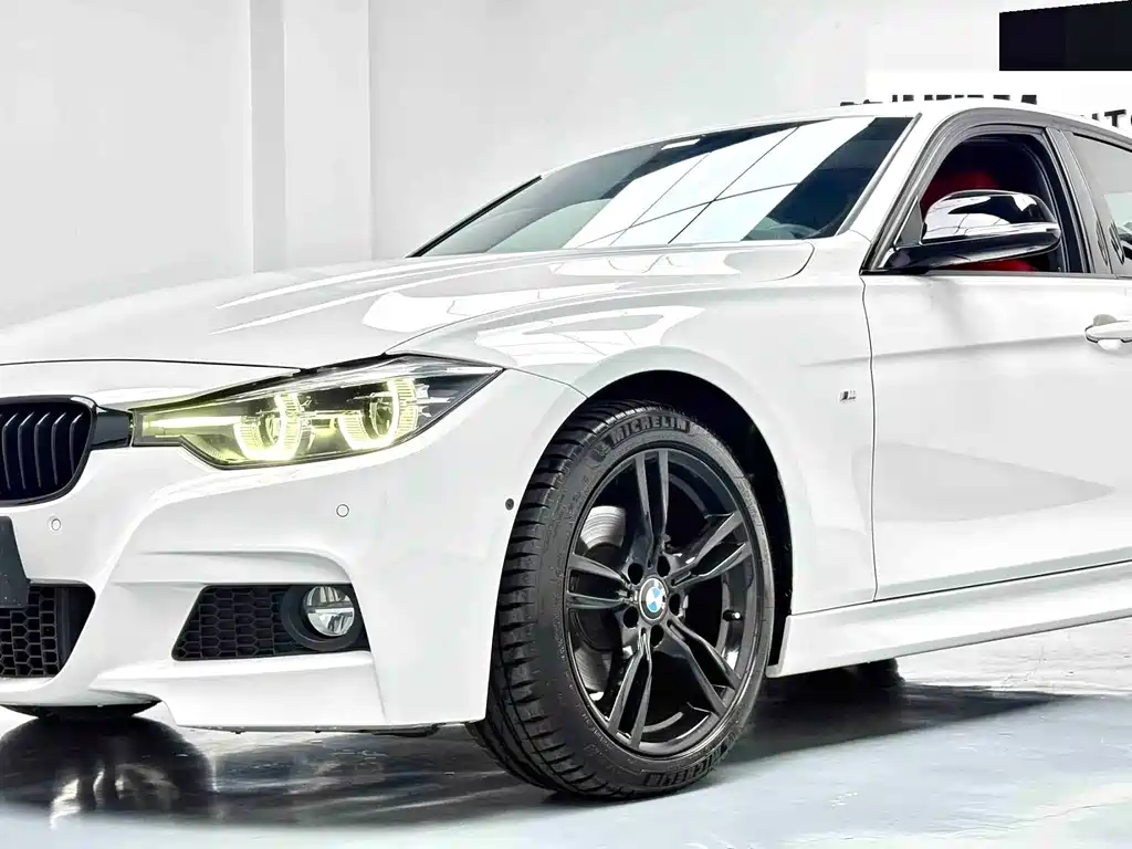 BMW 3 Series 2018 — фото 8