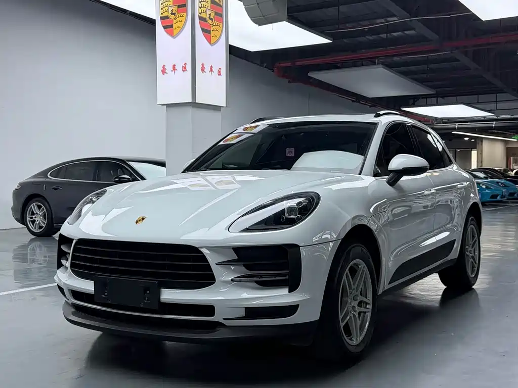 Porsche Macan 2018 — фото 1