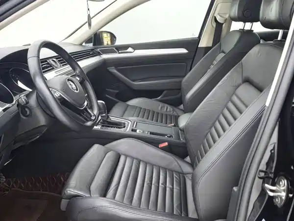 Volkswagen Viloran 2019