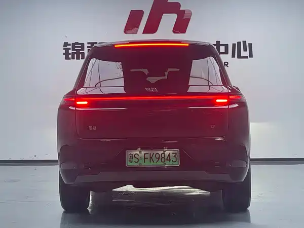 Li Auto L8 2024