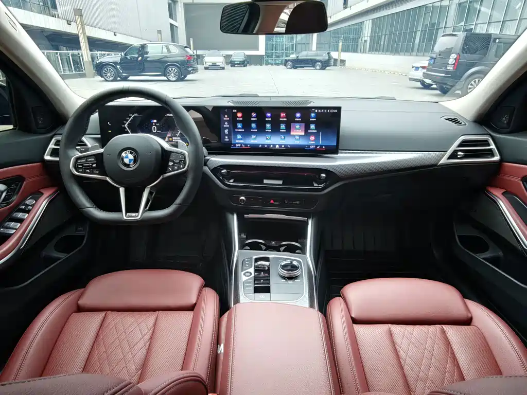BMW 3 Series 2025 — фото 12