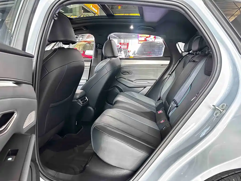BYD Qin L 2025 — фото 11