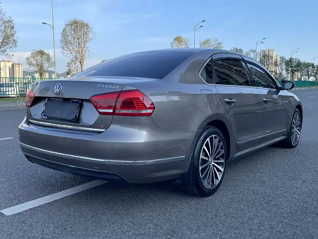 Volkswagen Passat 2013
