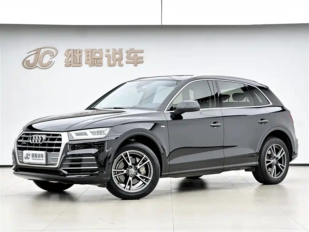 Audi Q5L 2019 — фото 1