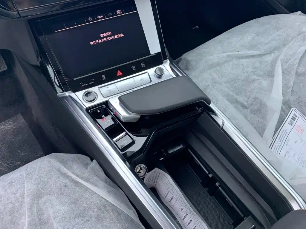 Audi e-tron 2026 — фото 24