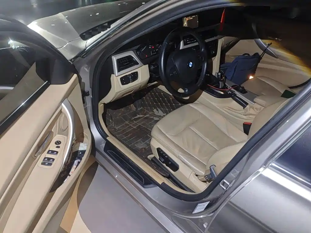BMW 3 Series 2015 — фото 13
