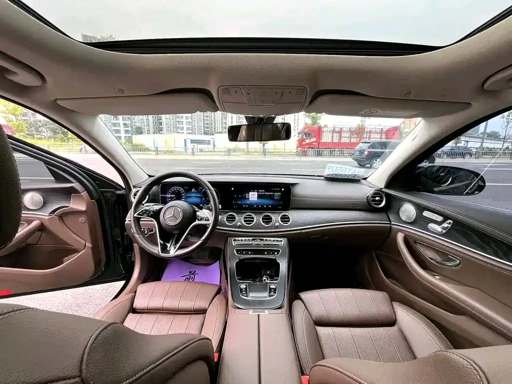 Mercedes-Benz E-Class 2022 — фото 6