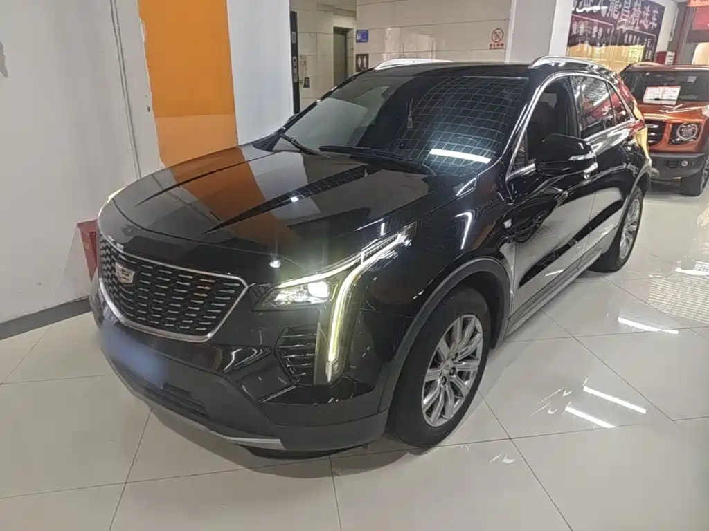 Cadillac XT4 2022 — фото 1