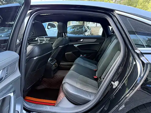 Audi A6L 2021