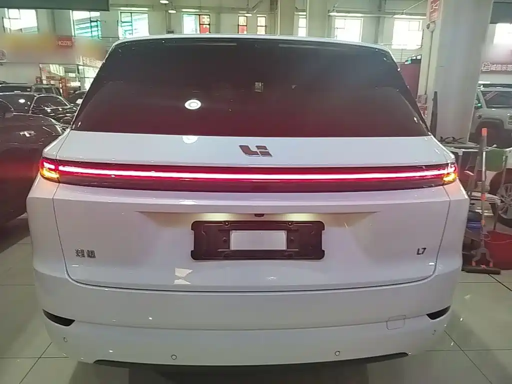 Li Auto Li L7 2024