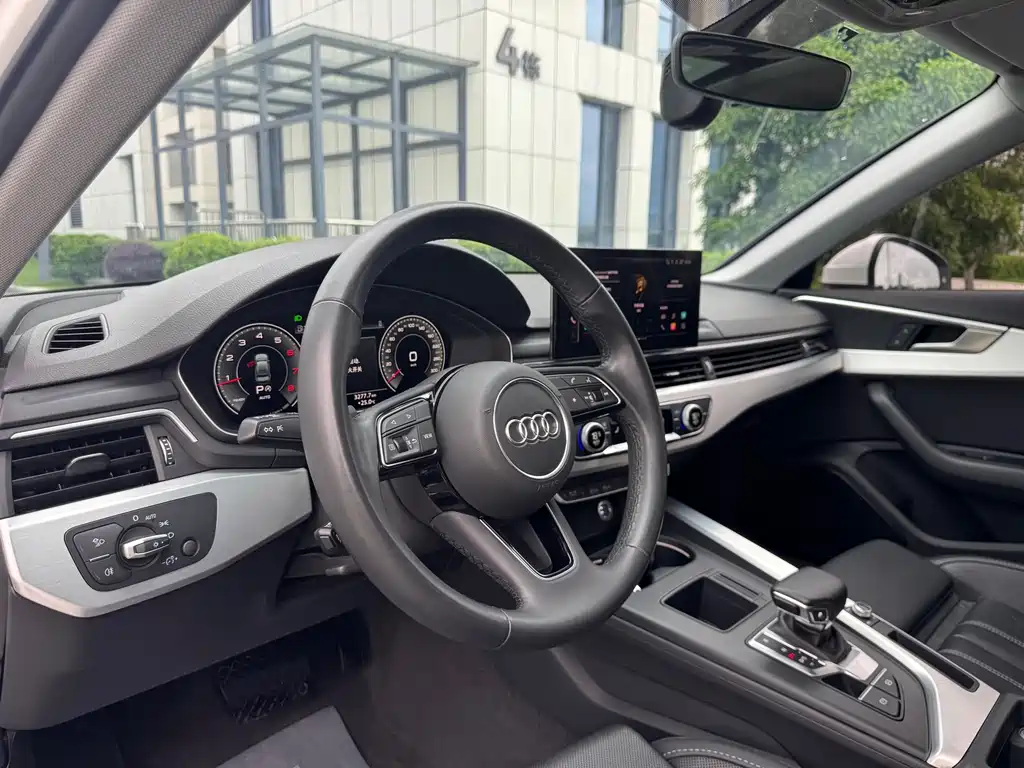 Audi A4L 2022 — фото 27