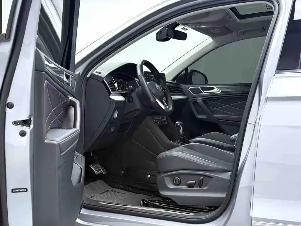 Volkswagen Tiguan L 2022