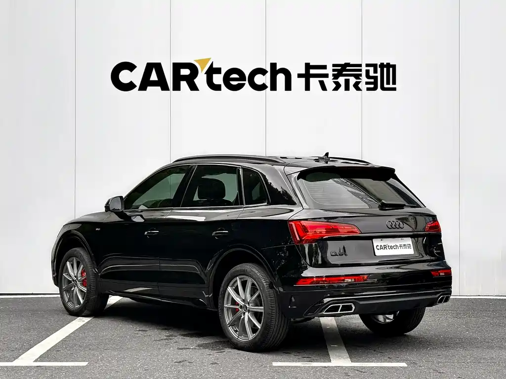 Audi Q5L 2023 — фото 21