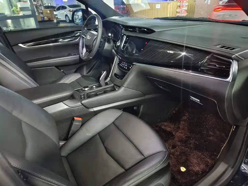 Cadillac XT6 2021 — фото 12