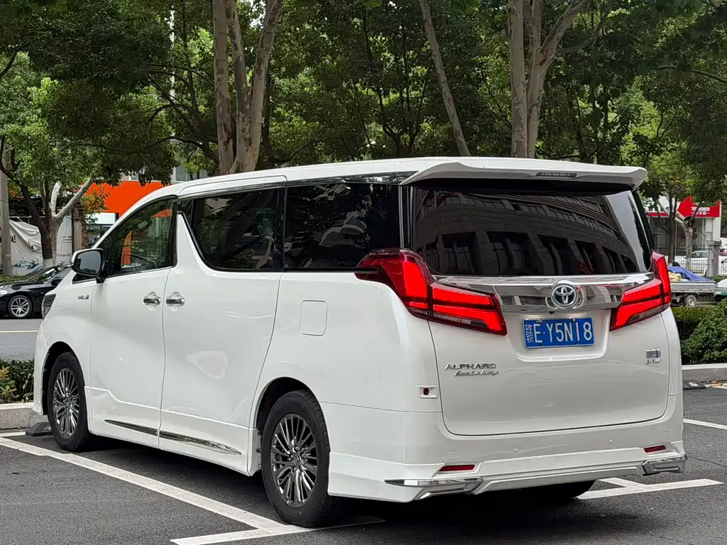 Toyota Alphard 2019 — фото 9