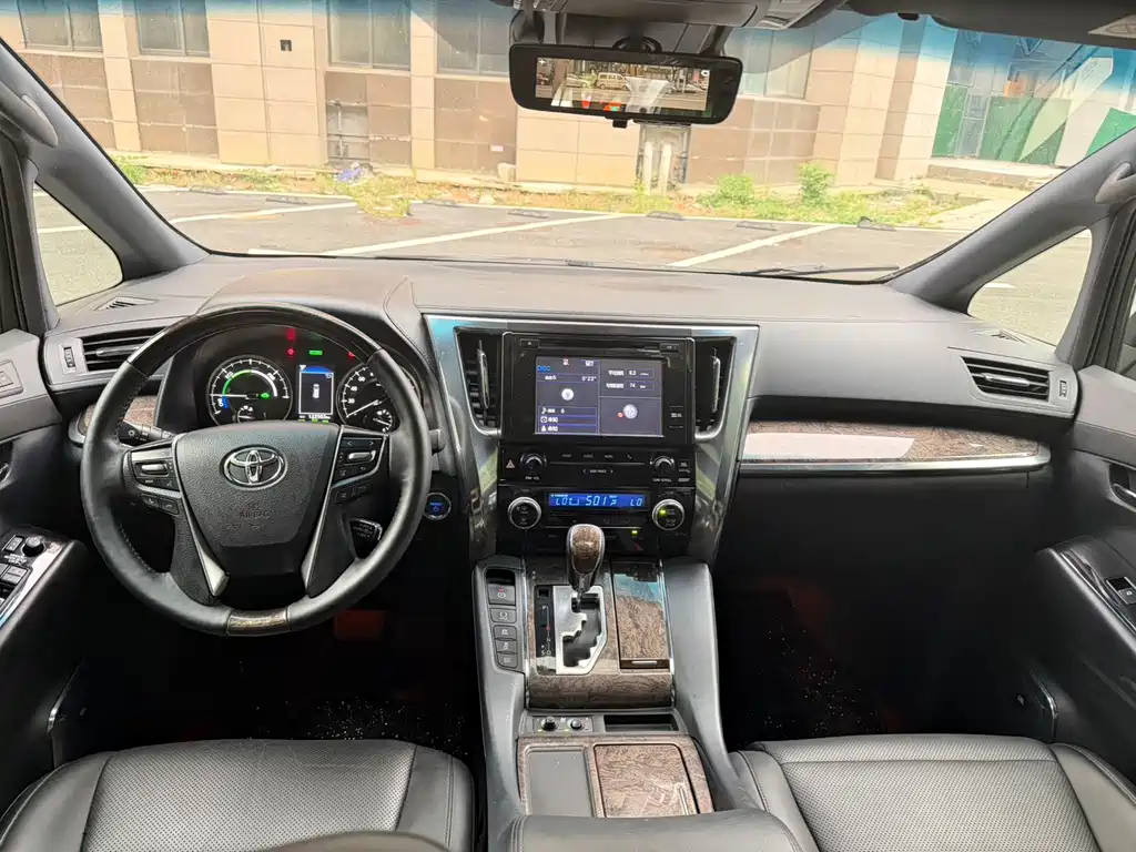 Toyota Alphard 2019 — фото 4