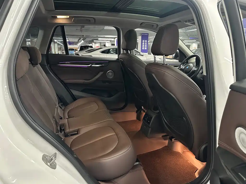 BMW X1 2022 — фото 15