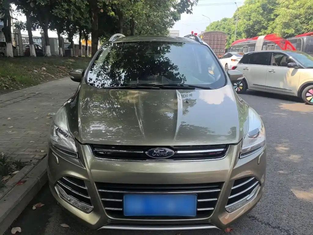 Ford Kuga 2015 — фото 3