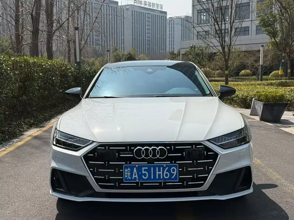 Audi A7L 2023 — фото 2
