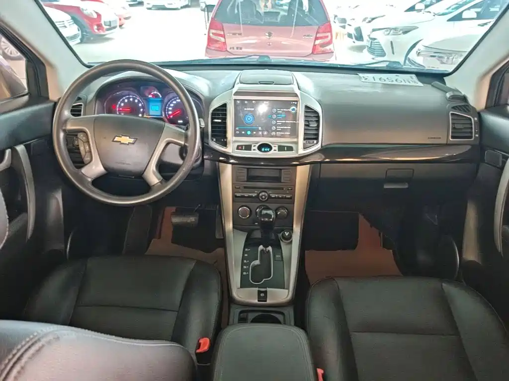 Chevrolet Captiva 2016 — фото 10