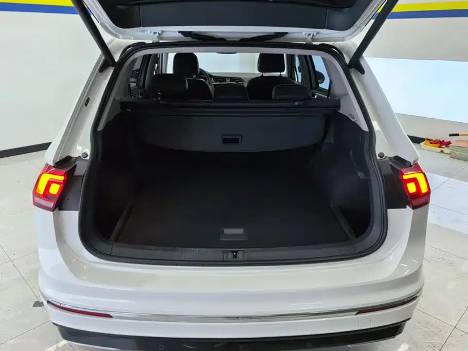 Volkswagen Tiguan L 2021