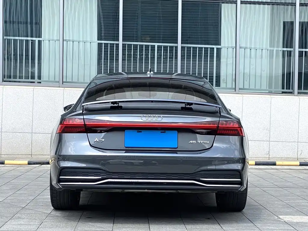 Audi A7 2023 — фото 4