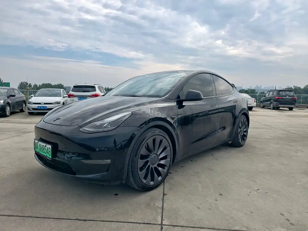 Tesla Model Y 2023