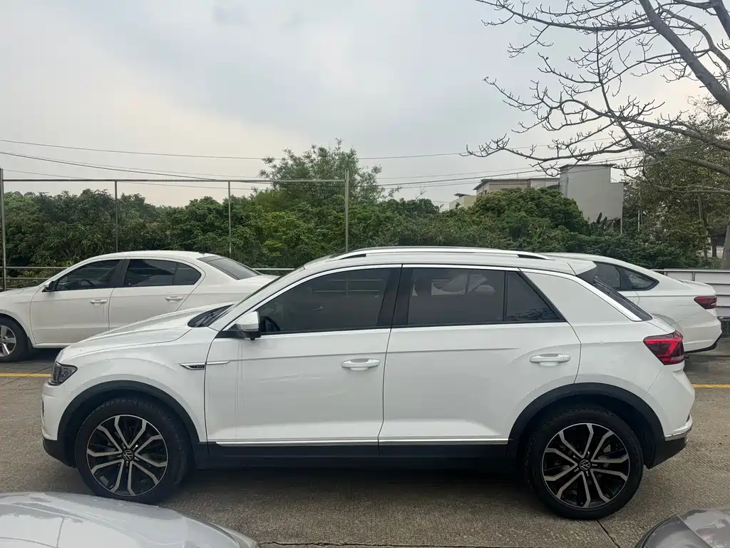 Volkswagen T-Roc 2022 — фото 4