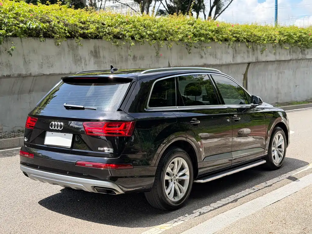 Audi Q7 2019 — фото 9