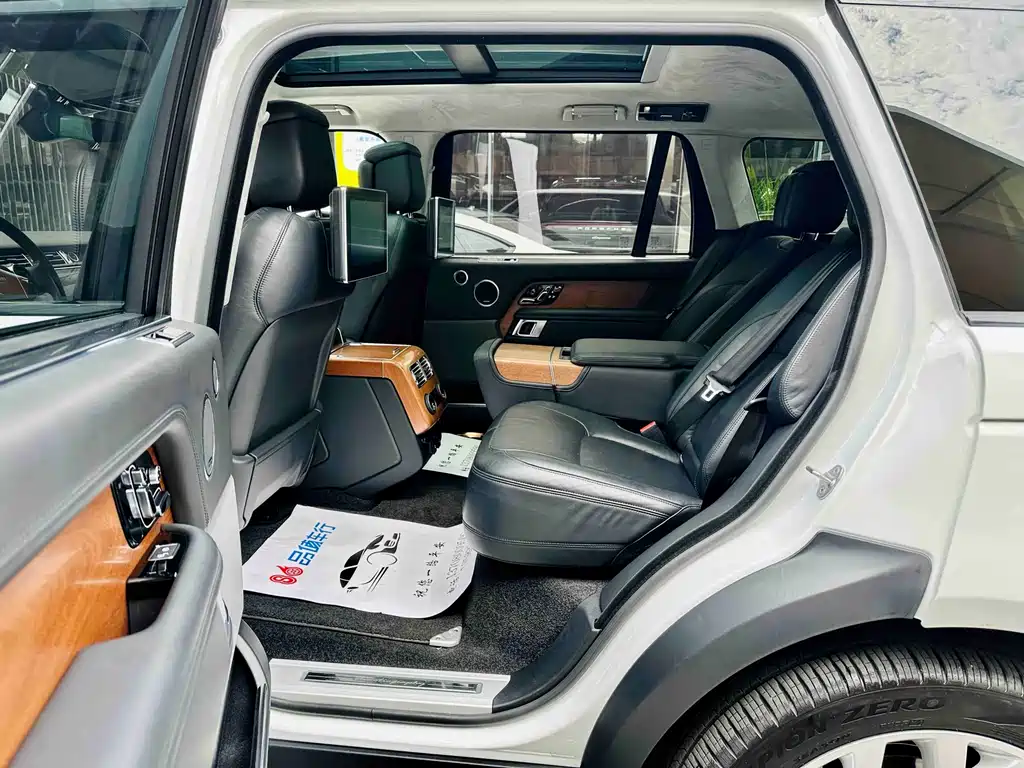 Land Rover Range Rover 2019 — фото 8