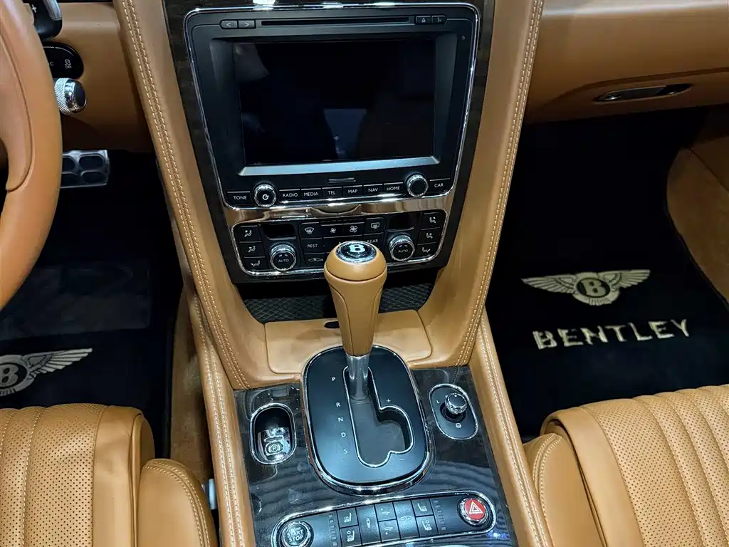 Bentley Continental 2017 — фото 7