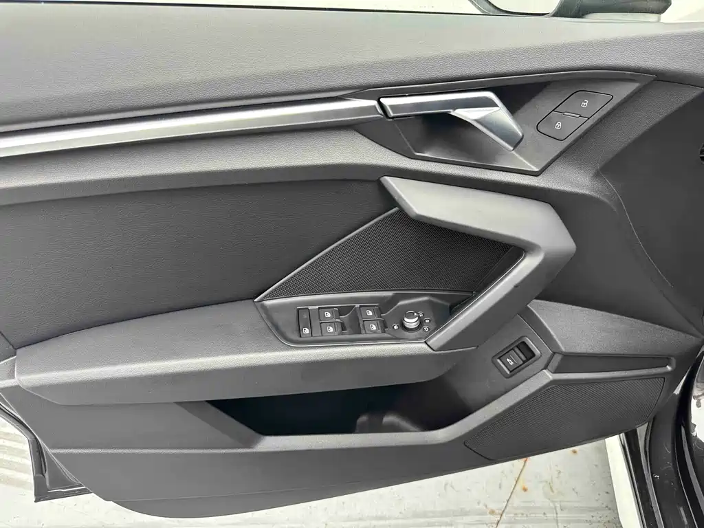 Audi A3 2022 — фото 10