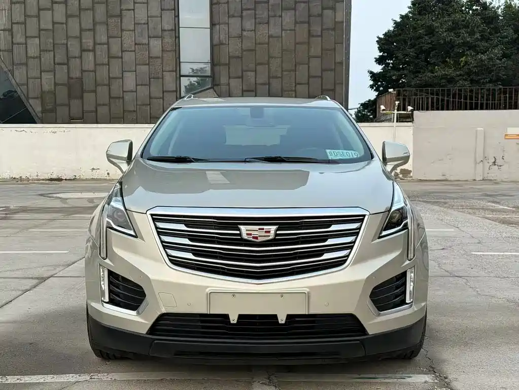 Cadillac XT5 2016 — фото 2