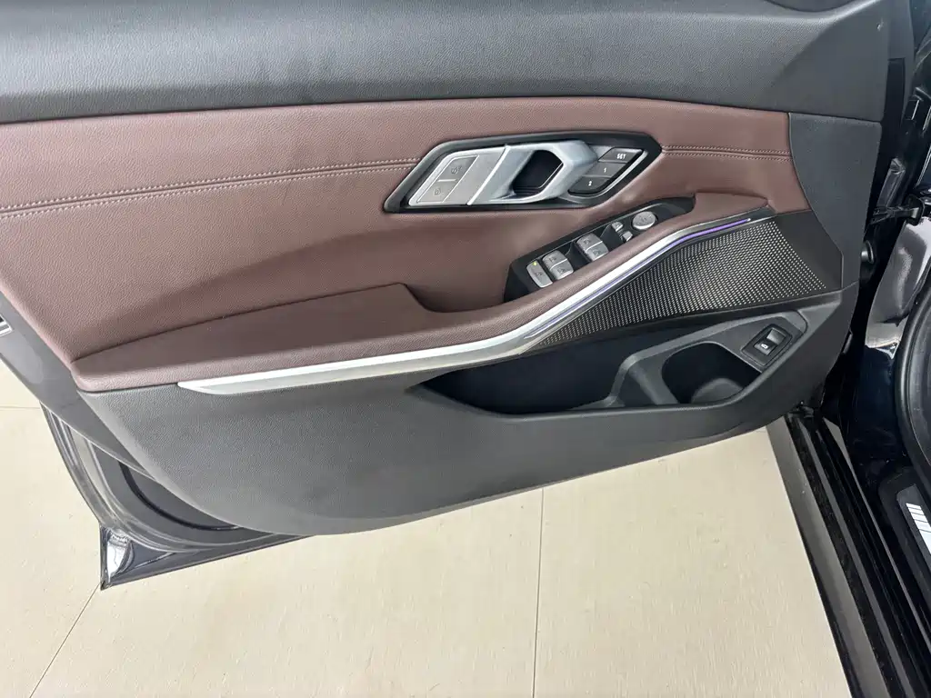 BMW 3 Series 2021