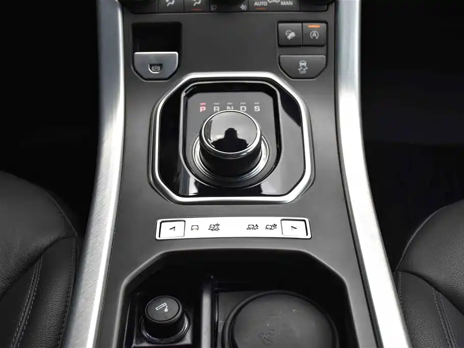 Land Rover Evoque 2017 — фото 16