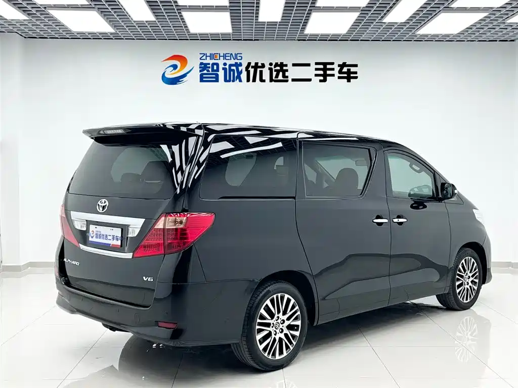 Toyota Alphard 2011 — фото 26