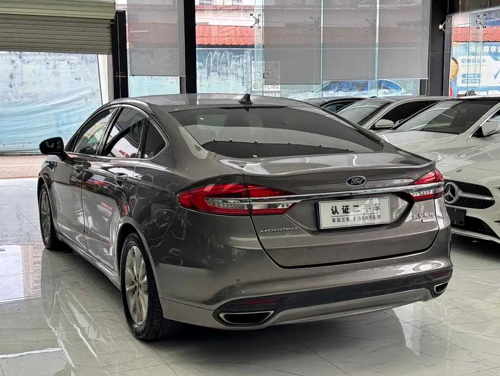 Ford Mondeo 2017 — фото 3