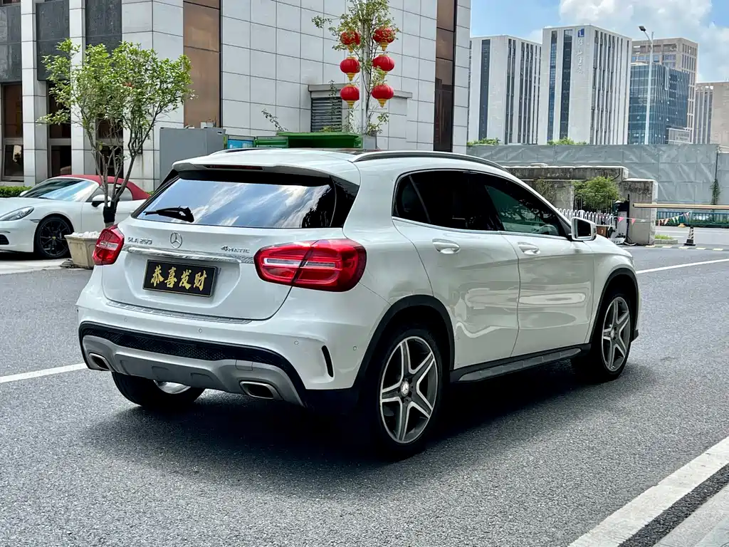 Mercedes-Benz GLA 2015 — фото 10