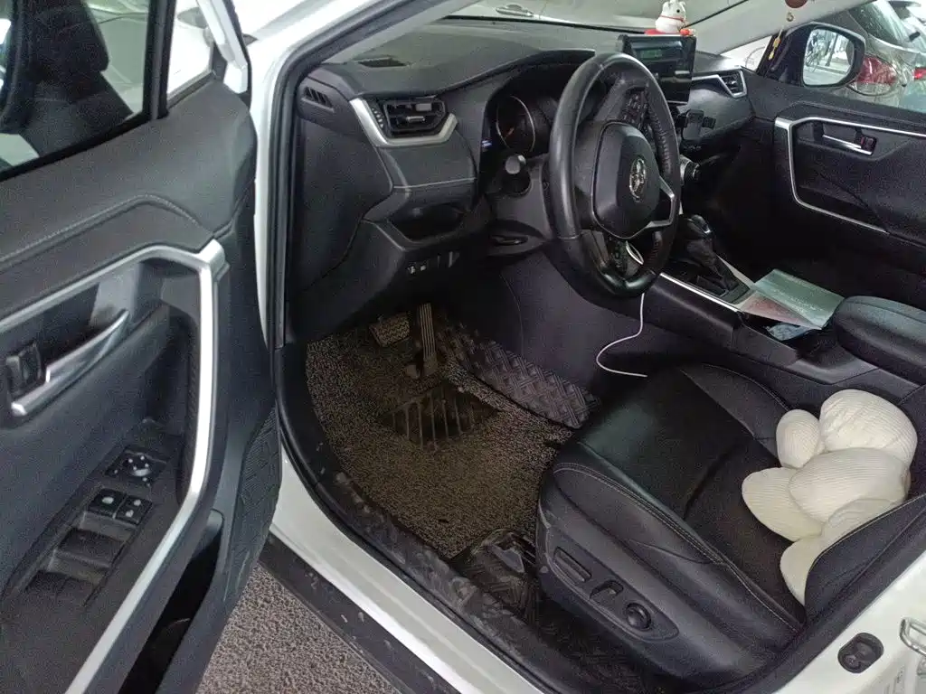 Toyota Wildlander 2021 — фото 12